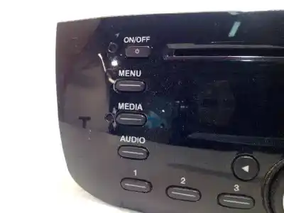 Pezzo di ricambio per auto di seconda mano impianto audio / radio cd per fiat punto (evo) (199) 1.4 cat riferimenti oem iam 7355261540  