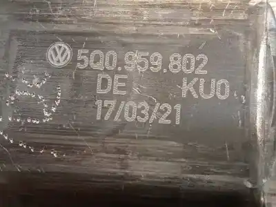 Автозапчастина б/у регулятор скла заднього правого для skoda octavia lim. (nx3) 2.0 tdi посилання на oem iam 5e3839656 5q0959802 
