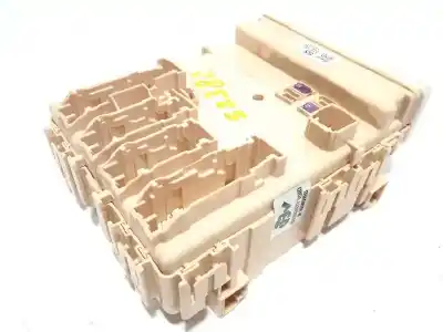 Peça sobressalente para automóvel em segunda mão caixa de fusíveis e relés por toyota auris (_e18_) 1.8 hybrid (zwe186_) referências oem iam 8273012x81