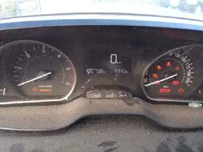 Peça sobressalente para automóvel em segunda mão quadrante por peugeot 208 style referências oem iam 9813848980  