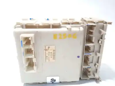 Pièce détachée automobile d'occasion boîtes à fusibles pour toyota prius (nhw20) 1.5 cat références oem iam 8273047290 808250254 