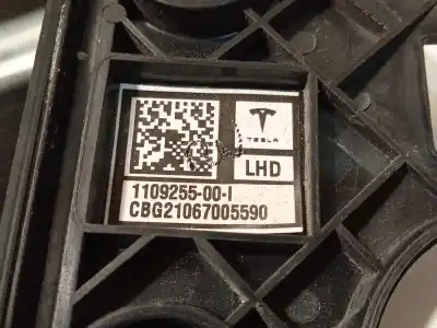 Автозапчастина б/у окрашувальник задніх ліхтарів для tesla model 3  посилання на oem iam 110925500i  