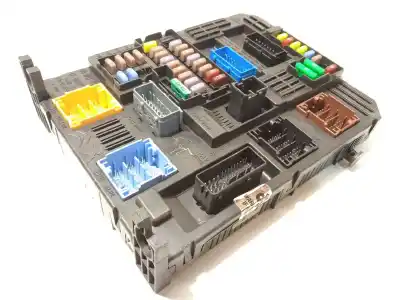 Tweedehands auto-onderdeel relais/zekeringenkastje voor citroen c4 picasso ii 1.2 thp 130 oem iam-referenties 9819851380