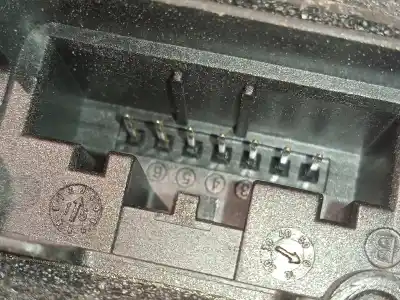 Автозапчастина б/у замок передніх дверей лівий для skoda fabia iii (nj3) 1.2 tsi посилання на oem iam 6v1837015a  
