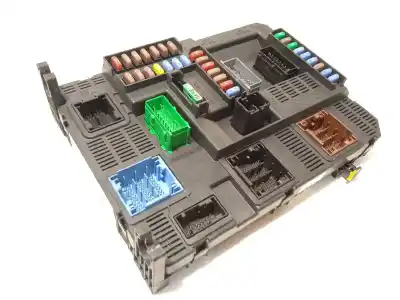 Peça sobressalente para automóvel em segunda mão caixa de fusíveis e relés por citroen c4 cactus feel referências oem iam 9807531680