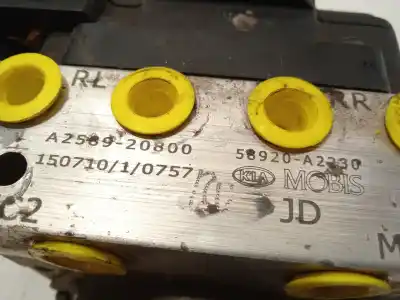 Second-hand car spare part abs for kia pro cee´d (jd) 1.4 crdi 90 oem iam references 58920a2230 a258920800 6158945200