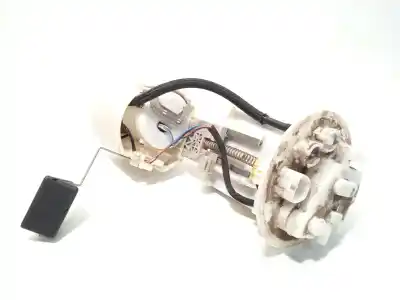 Автозапчастина б/у паливний насос для toyota auris (_e15_) 1.8 hybrid (zwe150_) посилання на oem iam 7770447060  7702047070
