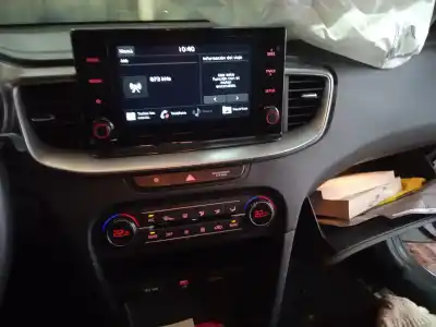 Автозапчасти б/у многофункциональный дисплей за kia xceed (cd) 1.5 t-gdi ссылки oem iam 96160j7510wk abdc0j7ep 