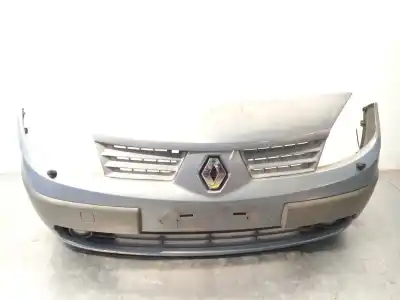 Pezzo di ricambio per auto di seconda mano PARAURTI ANTERIORE per RENAULT GRAND SCÉNIC II (JM0/1_)  Riferimenti OEM IAM 620225303R  