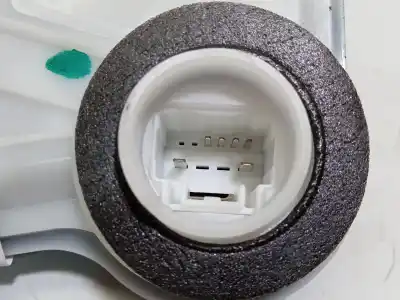 Автозапчасти б/у замок левой передней двери за toyota corolla fastback (_e21_) 1.8 hybrid (zwe211) ссылки oem iam 6904002491  