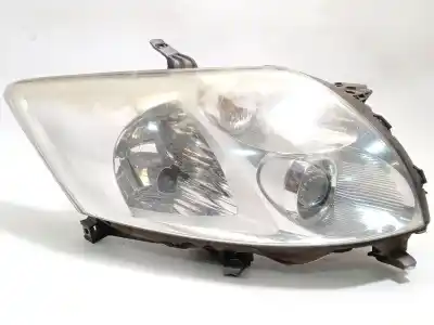 Tweedehands auto-onderdeel Rechts Koplamp voor TOYOTA AURIS (E15) 1.6 VVTi OEM IAM-referenties 8111002470  8113002470