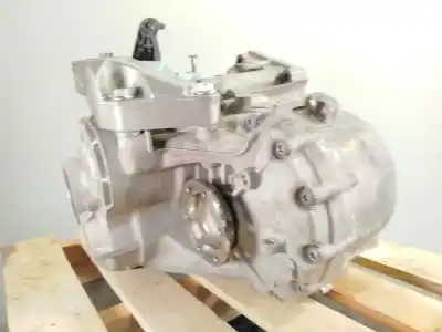 Автозапчастина б/у коробка передач для volkswagen t-roc (a11, d11) 2.0 tdi посилання на oem iam ulv  02q300058c