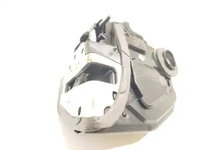 Автозапчасти б/у замок задней правой двери за toyota corolla fastback (_e21_) 1.8 hybrid (zwe211) ссылки oem iam 6905002580  