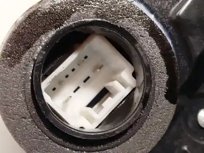 Автозапчастина б/у замок дверей заднього лівого для toyota corolla fastback (_e21_) 1.8 hybrid (zwe211) посилання на oem iam 6906002580  