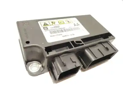 Second-hand car spare part airbag control unit for opel astra j (p10) 1.7 cdti (68) oem iam references 13582437