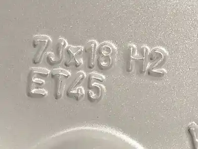 Автозапчастина б/у шина для seat ateca (kh7, khp) 1.5 tsi посилання на oem iam 575601025ac  575601025ac8z8