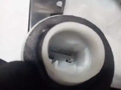 Piesă de schimb auto la mâna a doua încuietoare ușa din dreapta fațã pentru toyota yaris (_p13_) 1.3 (nsp130_) referințe oem iam 690300d540  
