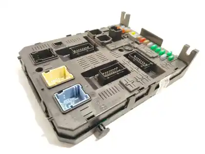 Pièce détachée automobile d'occasion BOÎTES À FUSIBLES pour PEUGEOT PARTNER TEPEE  Références OEM IAM 9664058780 1663371880 6570A0