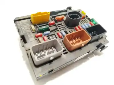 Piesă de schimb auto la mâna a doua PANOU SIGURANȚE pentru PEUGEOT PARTNER TEPEE  Referințe OEM IAM 9664706280 9807028880 9807028780