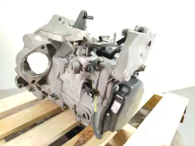 Second-hand car spare part gearbox for seat leon (1p1) 1.6 tdi oem iam references mdz  0a4300046lx