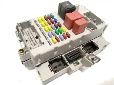 Second-hand car spare part fuse box unit for fiat croma (194_) 1.9 d multijet (194axc1b 194axc12) oem iam references 51804074