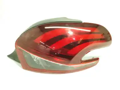 İkinci el araba yedek parçası Sag Kuyruk Lambasi için PEUGEOT 208 I (CA_, CC_) 1.2 VTI 82 OEM IAM referansları 9825601180  