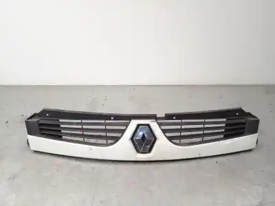 Автозапчасти б/у передняя решетка за renault master ii furgón (fd) 2.5 dci ссылки oem iam 8200426365