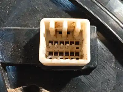 Автозапчастина б/у ліве дзеркало для kia stonic (yb) 1.2 cvvt посилання на oem iam 87610h8070  