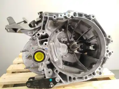 Second-hand car spare part GEARBOX for CITROEN C3 III VAN (SX_, SY_)  OEM IAM references 20V256  1636249880