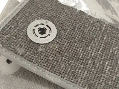 Pièce détachée automobile d'occasion tapis pour audi a4 b9 avant (8w5, 8wd) 30 tdi mild hybrid références oem iam 8w1863691b  8w1863691bqa5