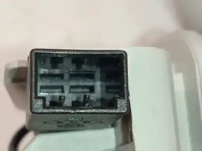 Автозапчасти б/у левая зона за audi a4 b8 (8k2) 2.0 tdi ссылки oem iam 8k0857551 8k0857551jf1 8k0857551p8s0