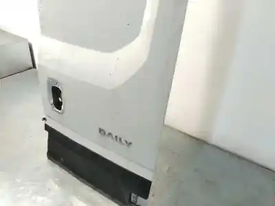Second-hand car spare part rear right door for iveco daily caja abierta 35s16 oem iam references 5801520002  