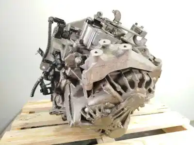 Second-hand car spare part gearbox for opel astra j sedán 1.7 cdti (69) oem iam references m32 m32017d 95520842