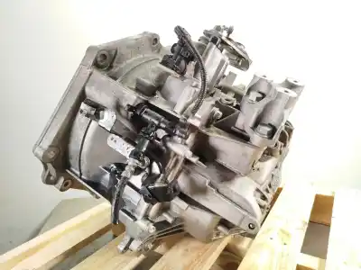 Second-hand car spare part gearbox for opel astra j sedán 1.7 cdti (69) oem iam references m32 m32017d 95520842