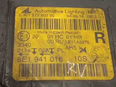 Second-hand car spare part right headlight for skoda octavia iii combi (5e5, 5e6) 2.0 tdi 4x4 oem iam references 5e1941016 030127220200 