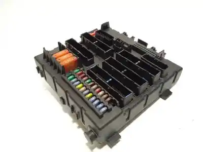 Second-hand car spare part fuse box unit for opel signum 3.0 v6 cdti cat (y 30 dt / lb5) oem iam references 13189928