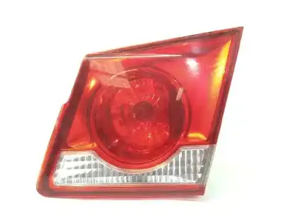 Tweedehands auto-onderdeel achterlampje rechts binnen voor chevrolet cruze 2.0 diesel cat oem iam-referenties 95130773