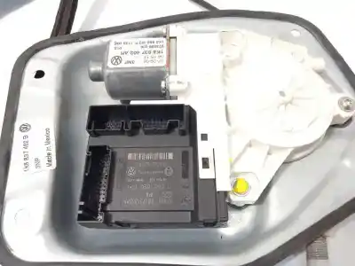 Автозапчастина б/у регулятор переднього правого скла для volkswagen jetta (1k2) 1.9 tdi посилання на oem iam 1k5837462b 1k5837402ah 