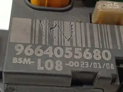 Pièce détachée automobile d'occasion boîtes à fusibles pour citroen c4 picasso i monospace (ud_) 1.6 hdi références oem iam 9664055680  6500fg