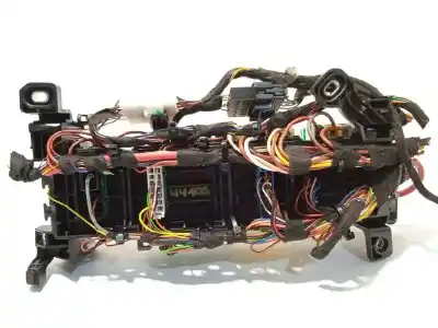 Second-hand car spare part fuse box unit for infiniti q30 2.2d premium 170 cv / 125 kw oem iam references a2465402714 2465402714 