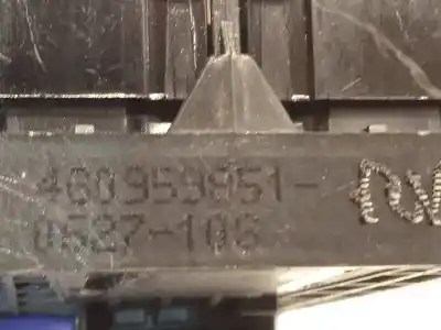 İkinci el araba yedek parçası sol ön pencere anahtari için audi q3 (8ug) 2.0 16v tfsi oem iam referansları 4g0959851  