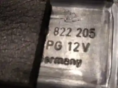 Pezzo di ricambio per auto di seconda mano alzacristalli anteriore destro per audi a3 sportback (8p) 1.6 tdi riferimenti oem iam 8p0959802q 0130822205 8p0959802p