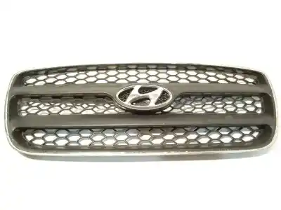 Автозапчастина б/у передня решіта для hyundai santa fe (bm) 2.2 crdi cat посилання на oem iam 865612b010  