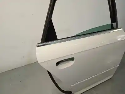 Recambio de automóvil de segunda mano de puerta trasera derecha para seat exeo berlina (3r2) sport referencias oem iam 3r0833052  