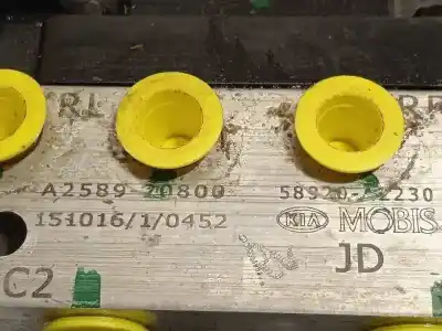 Peça sobressalente para automóvel em segunda mão abs por kia pro cee´d (jd) 1.4 crdi 90 referências oem iam 58920a2230 a258920800 6158945200
