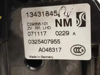 Peça sobressalente para automóvel em segunda mão fechadura da porta traseira direita por opel corsa e s-d / cadra12 / bx2e6ah7j5 referências oem iam 13431845  
