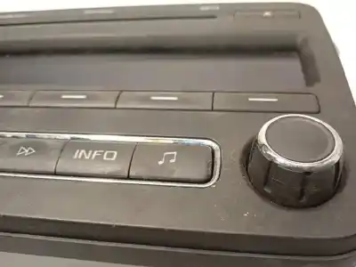 Автозапчасти б/у аудиосистема / радио cd за skoda roomster (5j7) family ссылки oem iam 5j0035161c  