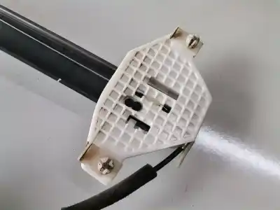 Second-hand car spare part passenger side right window regulator for ssangyong rodius d/d27dt oem iam references   