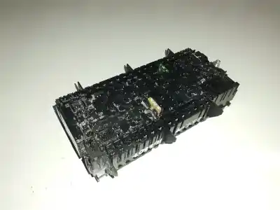 Gebrauchtes Autoersatzteil RELAIS SICHERUNGSKASTEN Multifunktionsrelais zum MERCEDES-BENZ VITO TOURER (447)  OEM-IAM-Referenzen A2469067100  