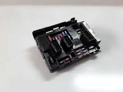 İkinci el araba yedek parçası RÖLE/SIGORTA KUTUSU için CITROEN C3 I (FC_, FN_)  OEM IAM referansları 964349878000 / BSMB4  